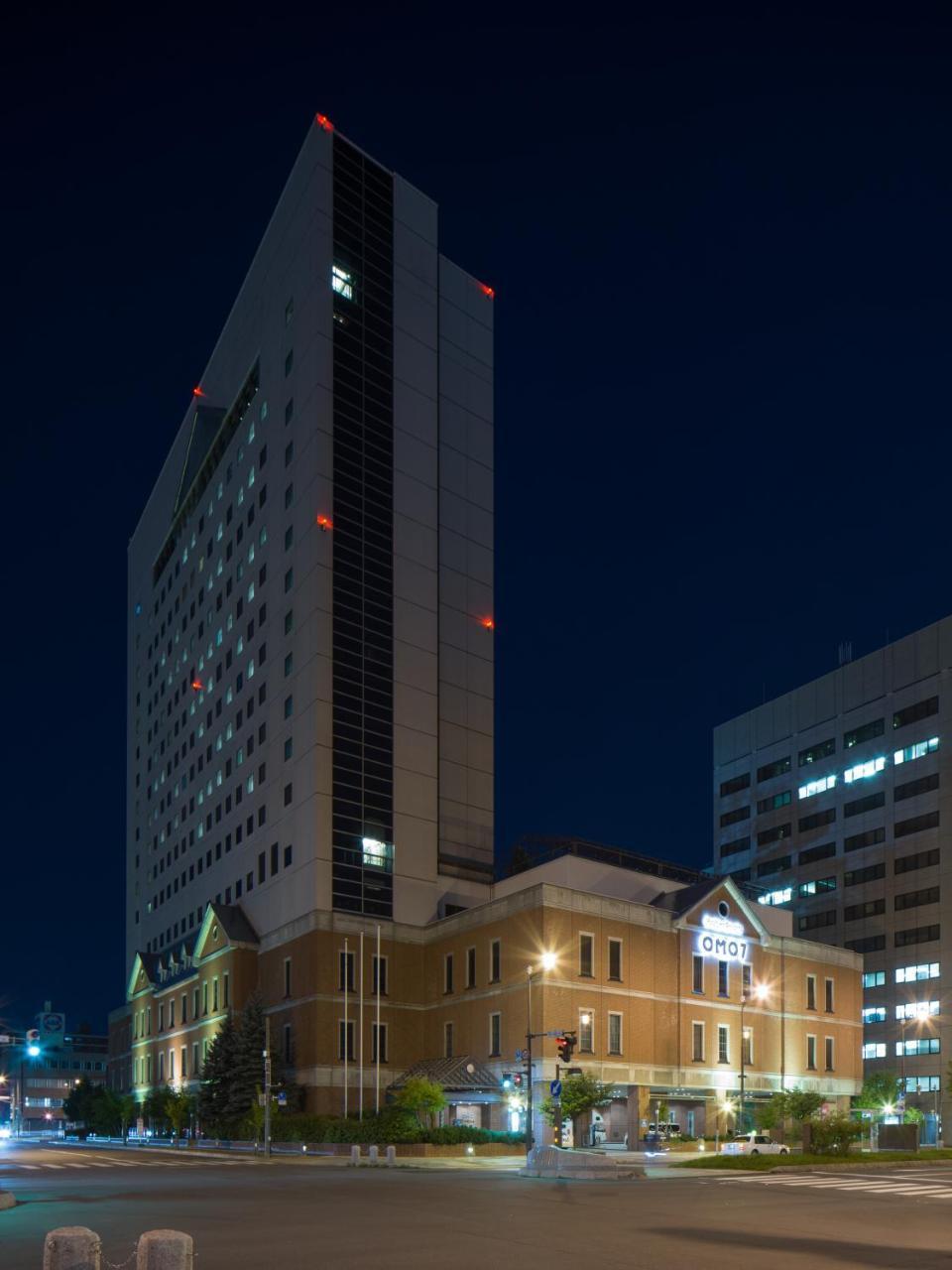 旭川星野omo7度假酒店 外观 照片 The hospital at night
