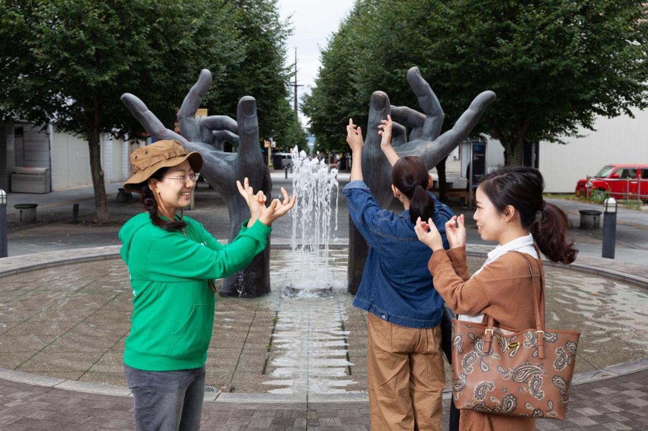 旭川星野omo7度假酒店 外观 照片 Visitors at the Peace Park